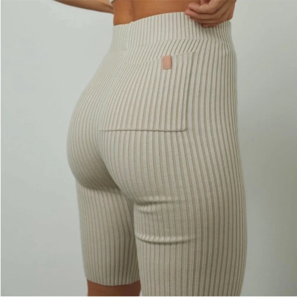 NEW - Lunya Cotton Silk Ribbed Bike Shorts - Picture 3 of 3